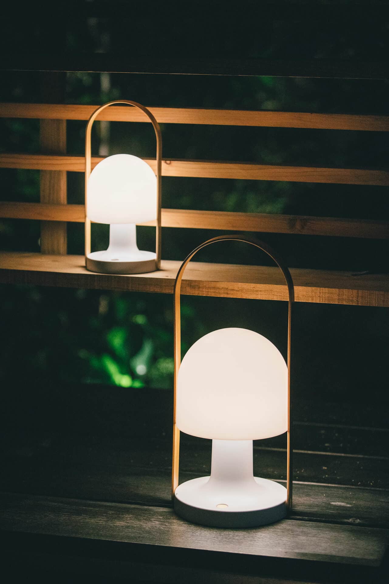 Freudenreich Interior Design | FollowMe Plus Tischlampe weiß