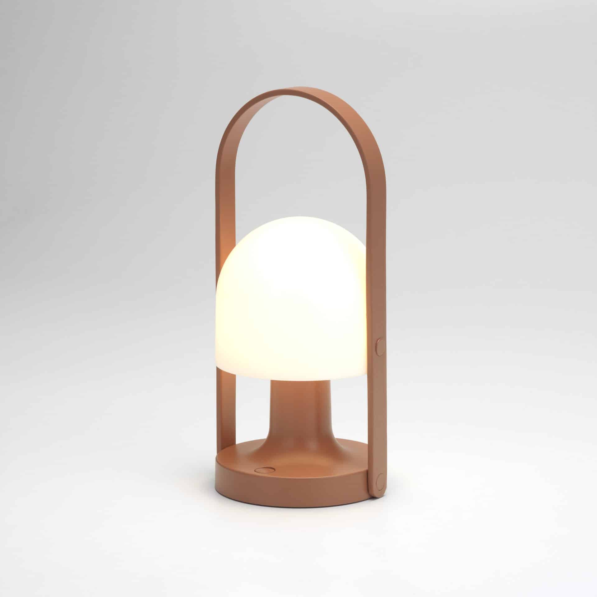 Freudenreich Interior Design | FollowMe Plus Tischlampe terracotta