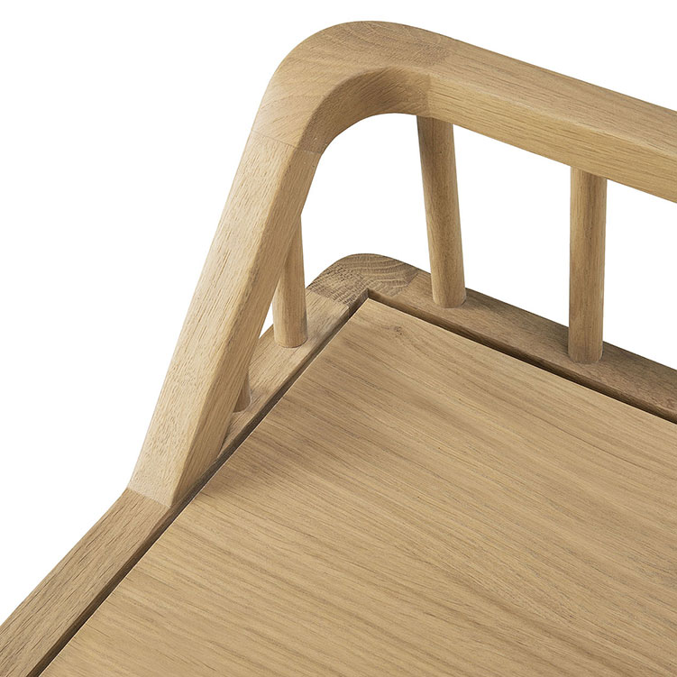 Freudenreich Interior Design | Bank Spindle Eiche natur Freudenreich Interior Design | Bank Spindle Eiche natur