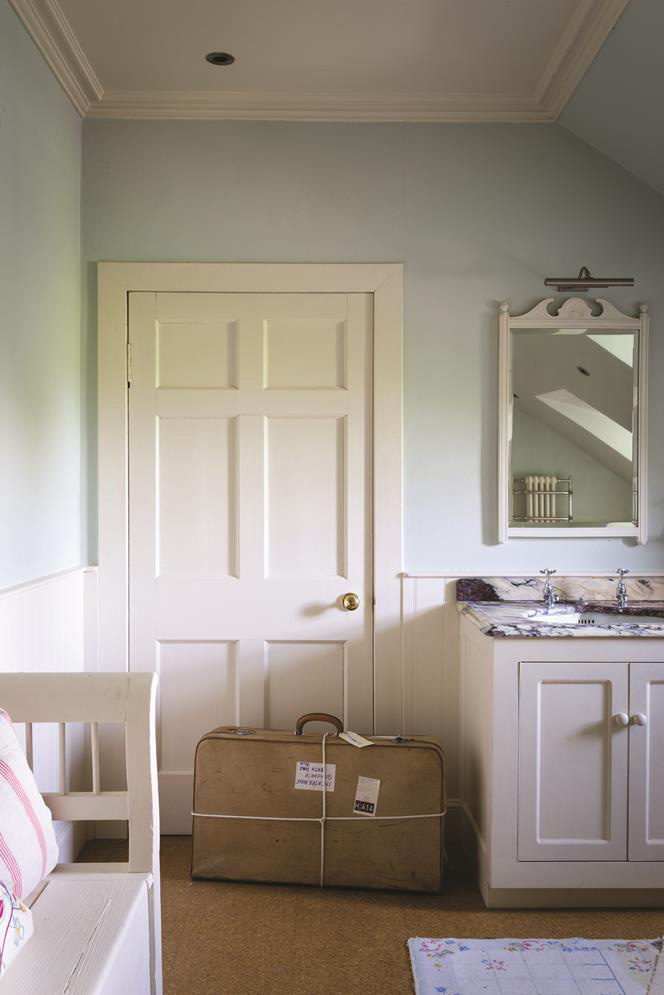 Freudenreich Interior Design | Farrow & Ball Pale Powder No. 204 Freudenreich Interior Design | Farrow & Ball Pale Powder No. 204