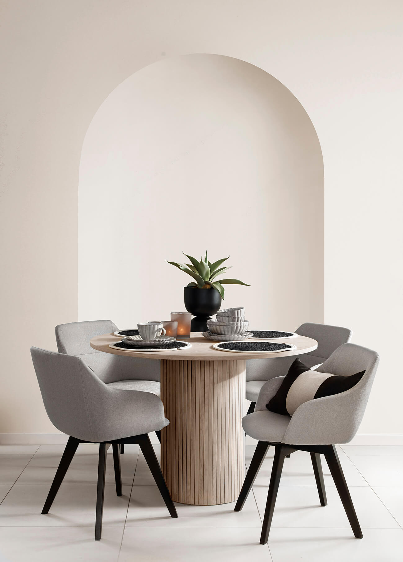 Freudenreich Interior Design | Esstisch Noto Freudenreich Interior Design | Esstisch Noto