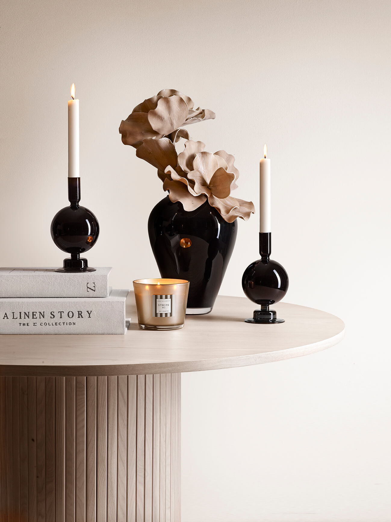 Freudenreich Interior Design | Esstisch Noto Freudenreich Interior Design | Esstisch Noto