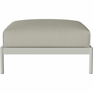 Freudenreich Interior Design | Outdoor Hocker Track in sand