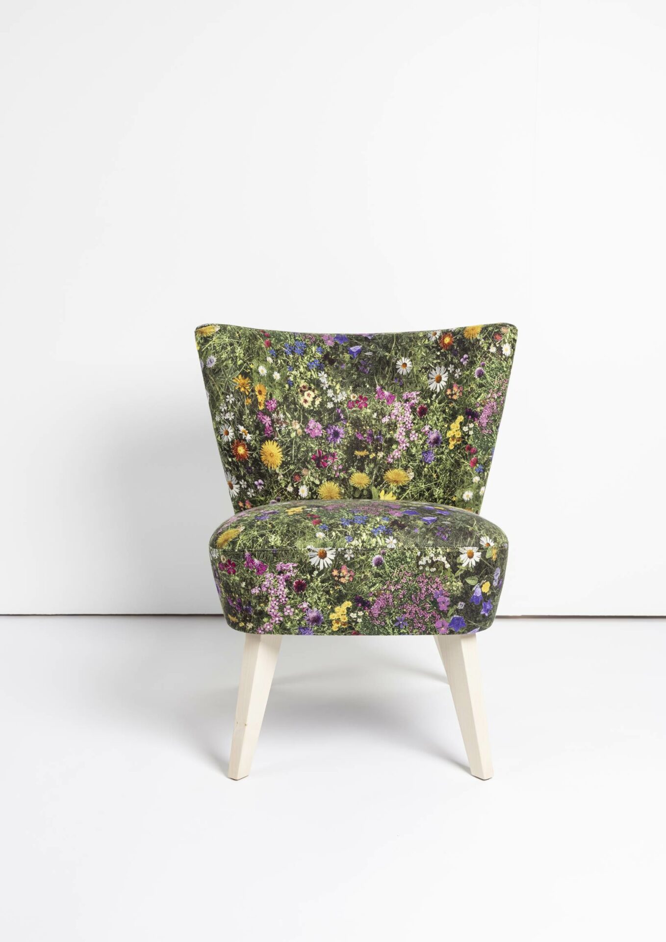 Freudenreich Interior Design | Stuhl FRED Edition wiese