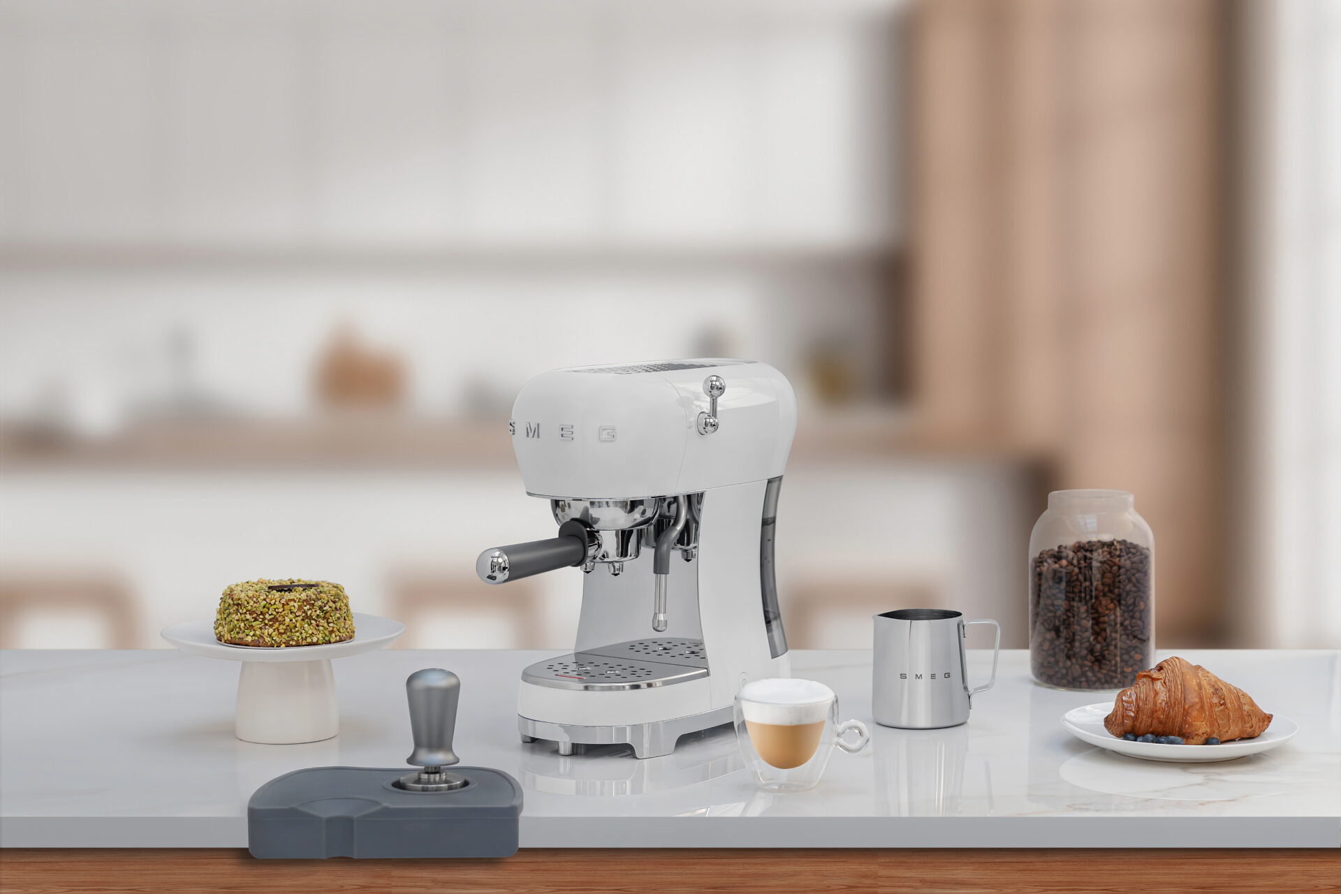Freudenreich Interior Design | Espresso-Kaffeemaschine weiß