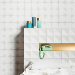 Freudenreich Interior Design | Fliese Futura half white and drop white