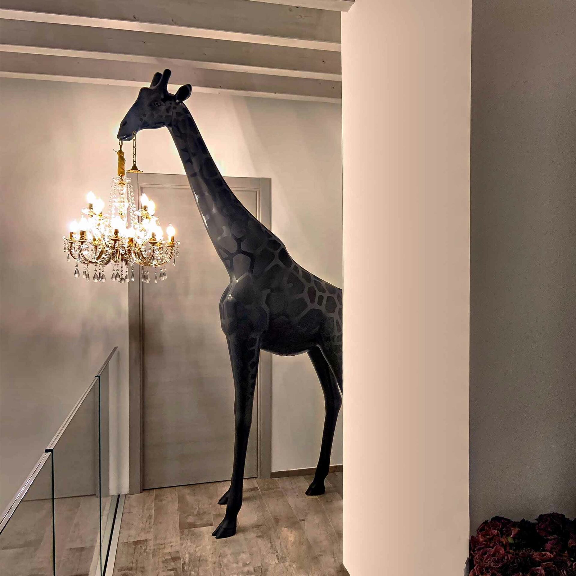 Freudenreich Interior Design | Giraffe in Love M schwarz