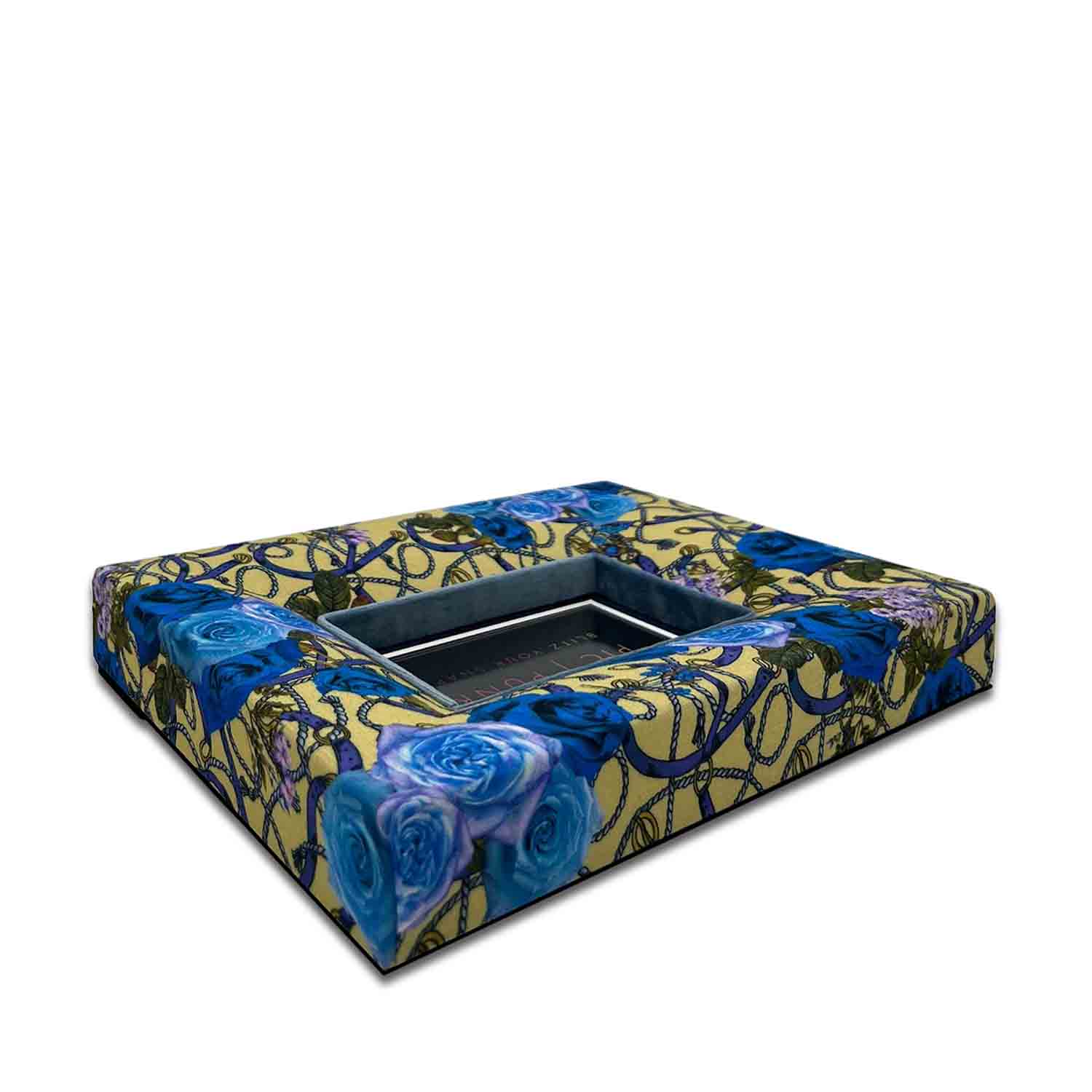 Freudenreich Interior Design | Exklusiver floraler Bilderrahmen Magic Vandela Freudenreich Interior Design | Exklusiver floraler Bilderrahmen Magic Vandela