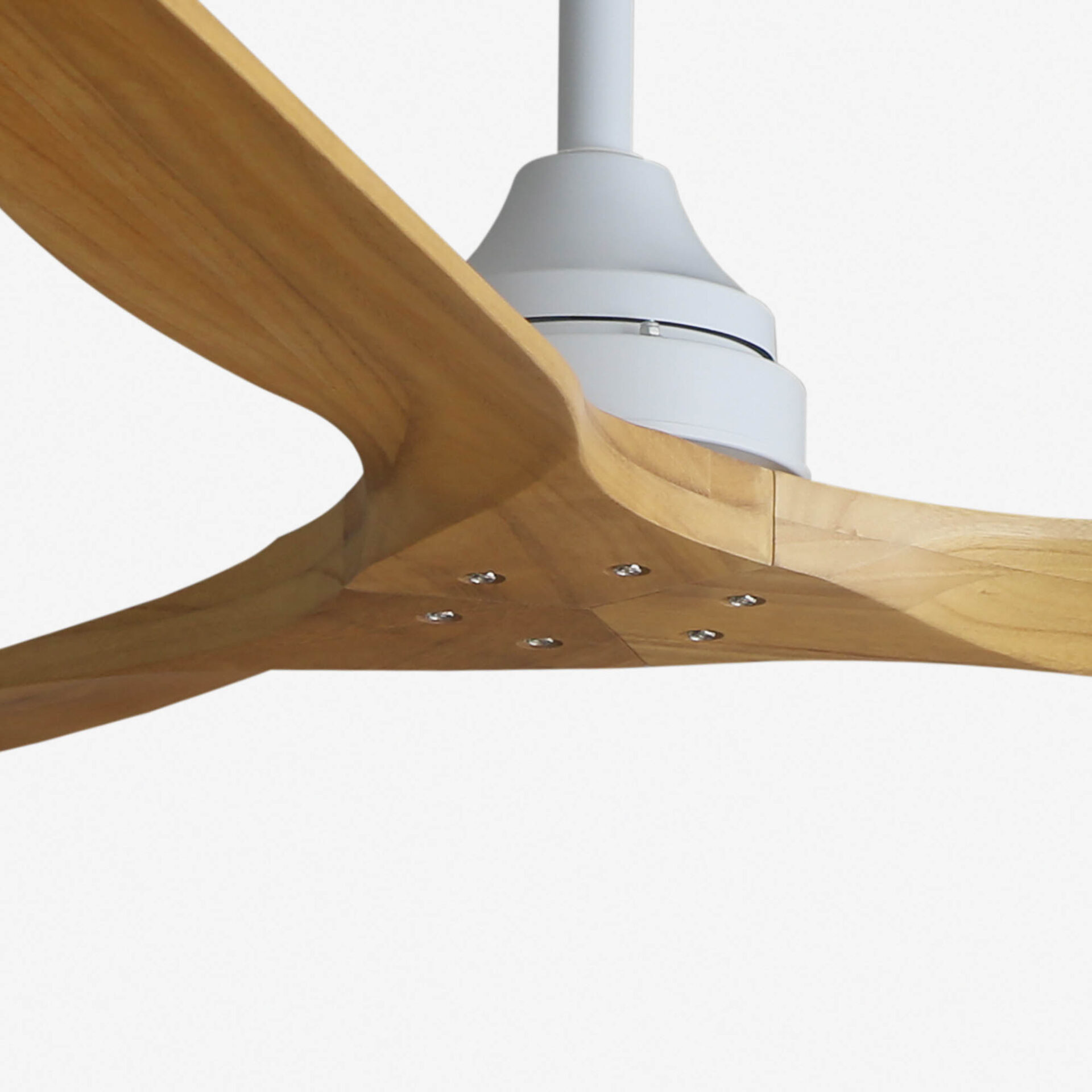 Freudenreich Interior Design | Deckenventilator FARO Barcelona ALO Holz weiß