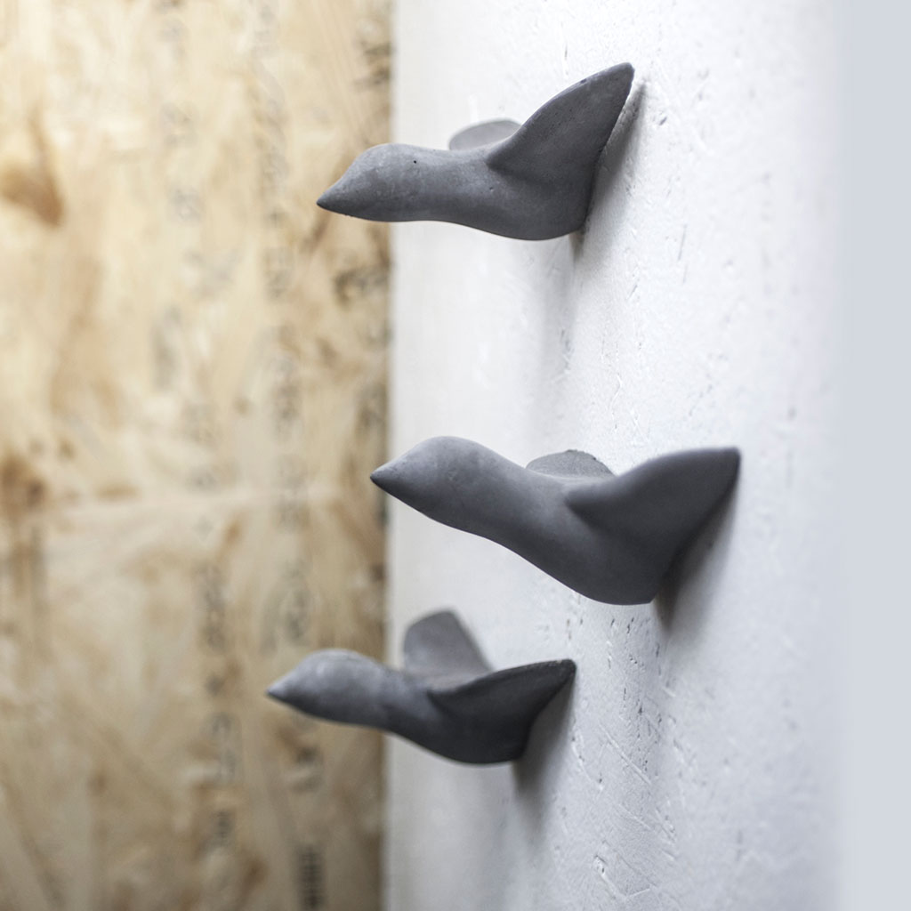 Freudenreich Interior Design | Formpoet Wandhaken schwarz Freudenreich Interior Design | Formpoet Wandhaken schwarz